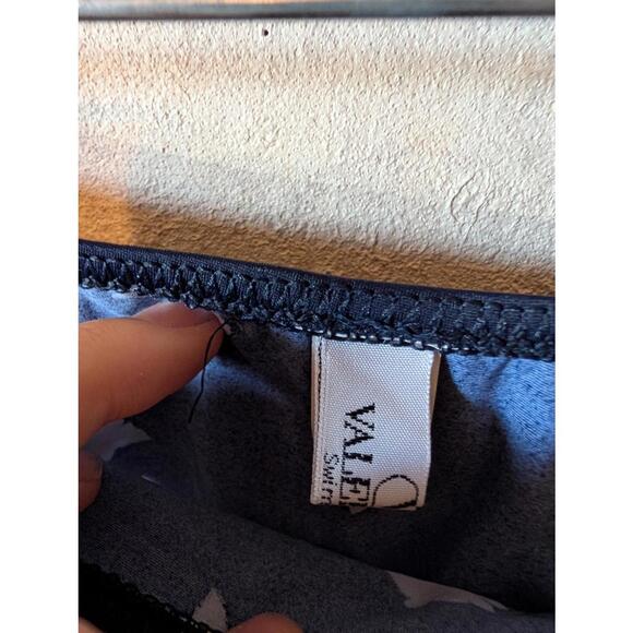 VALENTINO navy floral strapless bikini set sz L - Picture 4 of 7